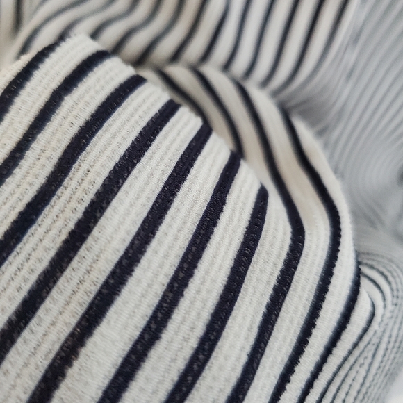 Navy/White Pinstripe Culotte pants Ladies sz: Small - Picture 3 of 6